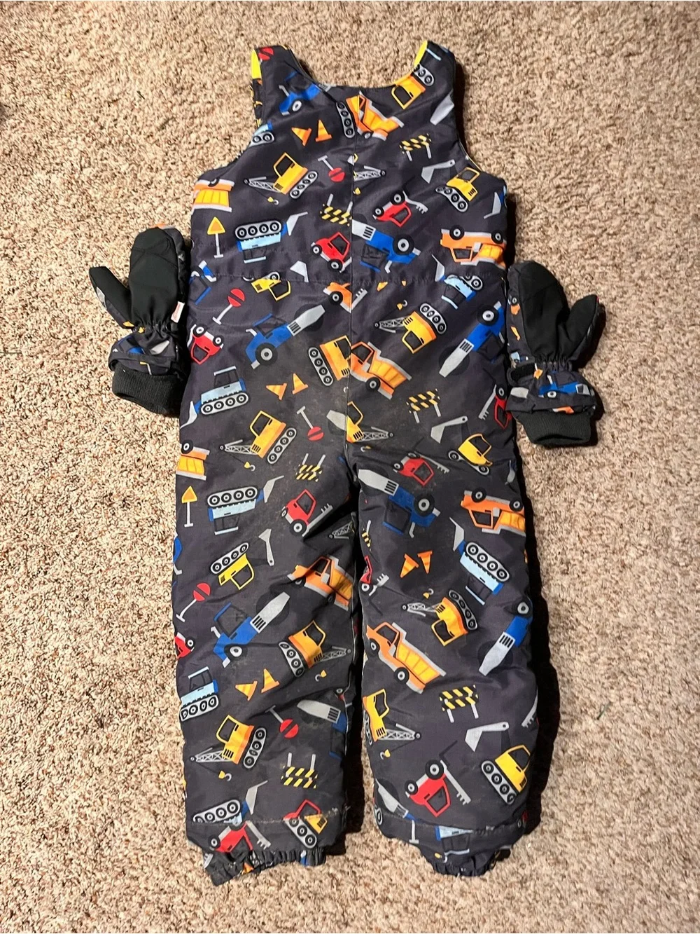 The Children's Place Black Construction Print Snow Bib with Mittens.